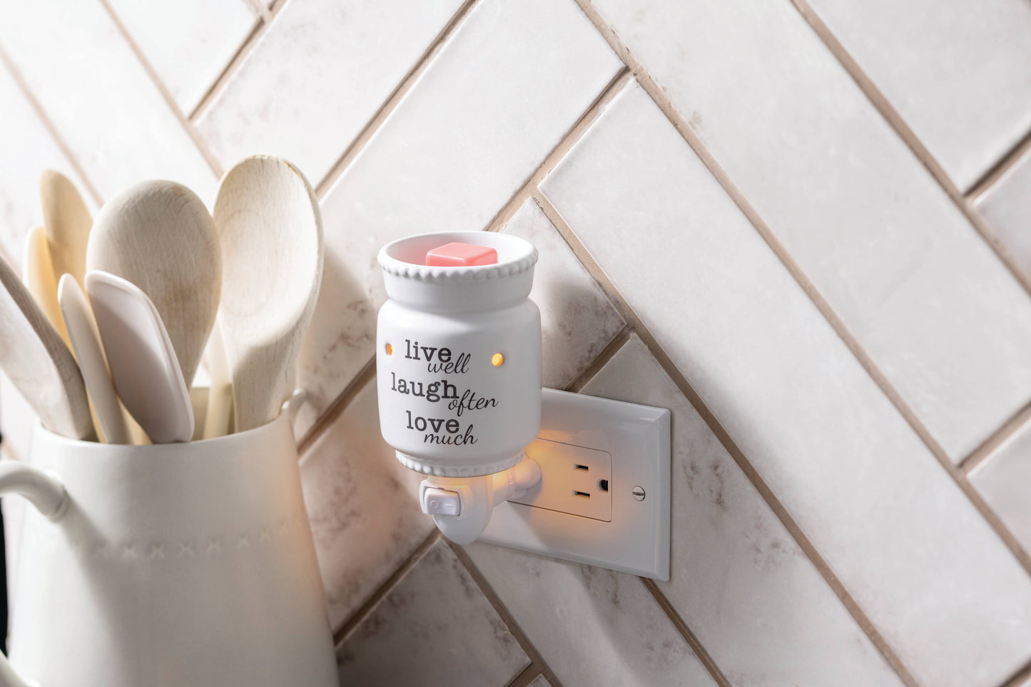 Pluggable Fragrance Warmer-Classic Live Laugh Love
